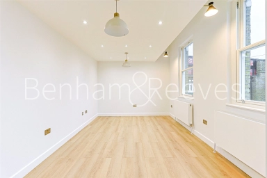 Disraeli Road, London - SW15 view 10
