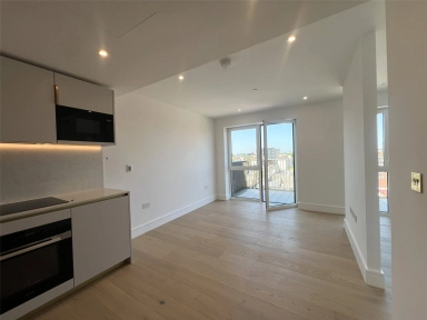 Parr's Way, London - W6 view 3