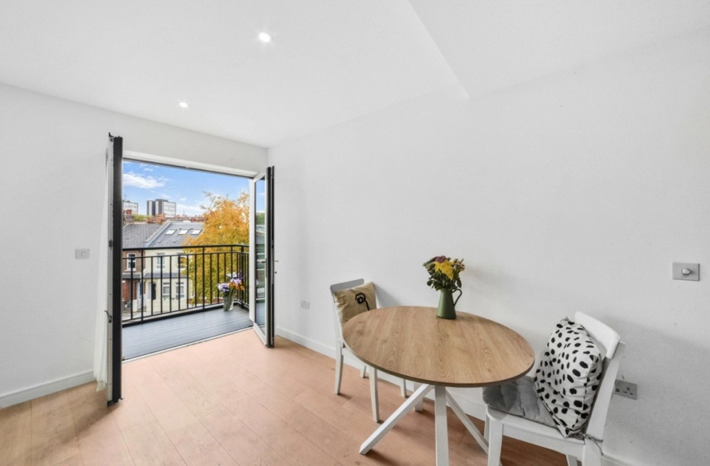 2 bedrooms apartments/flats for sale in Tierney Lane, London - W6 view 5