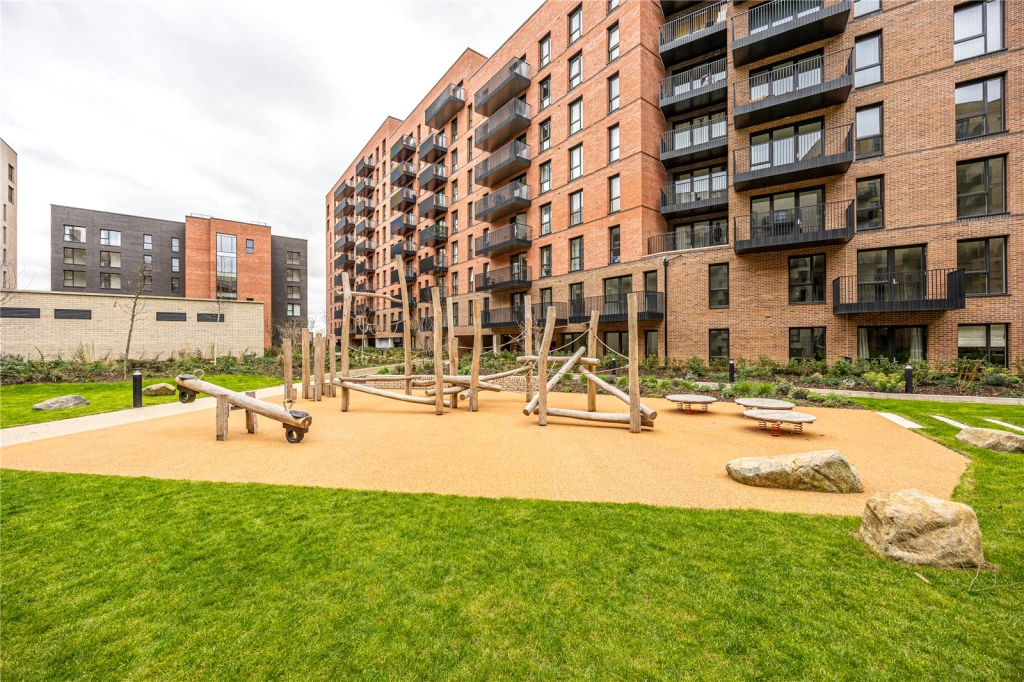 1 bedroom apartments/flats for sale in Farine Avenue, Hayes - UB3 view 7