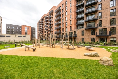 Farine Avenue, Hayes - UB3 view 7