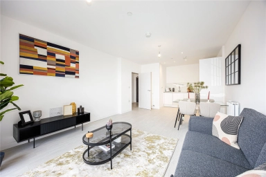 Farine Avenue, Hayes - UB3 view 5