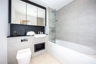 Farine Avenue, Hayes - UB3 view 9