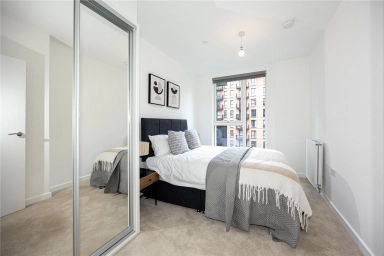 Farine Avenue, Hayes - UB3 view 8