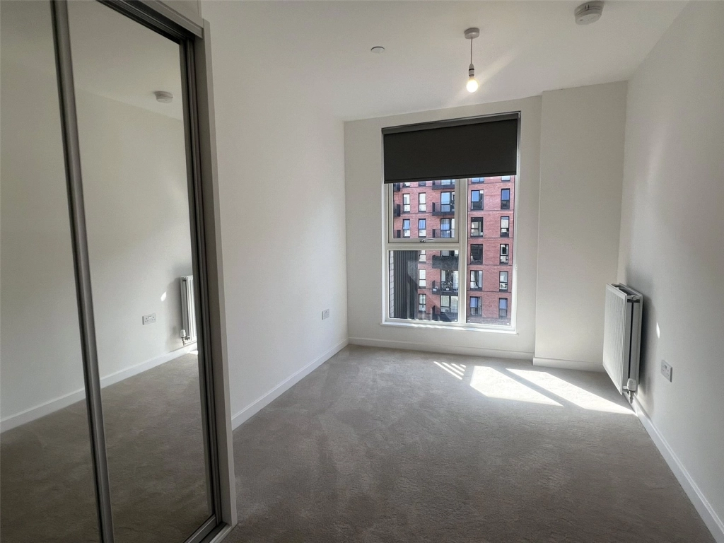 2 bedrooms apartments/flats for sale in Farine Avenue, Hayes - UB3 view 6