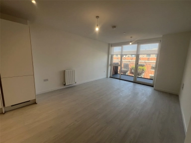 Farine Avenue, Hayes - UB3 view 9