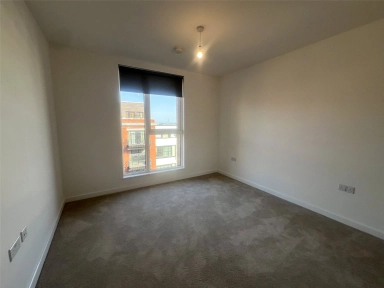 Farine Avenue, Hayes - UB3 view 14