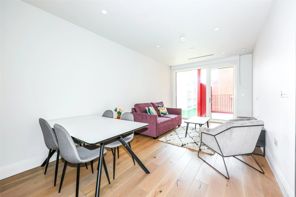 1 bedroom apartments/flats for sale in Civic Avenue, London - W6 view 8