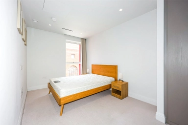 Civic Avenue, London - W6 view 9