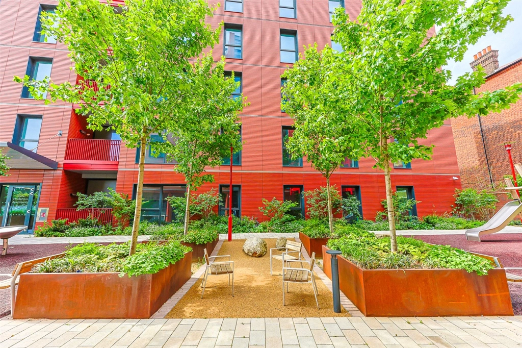 1 bedroom apartments/flats for sale in Civic Avenue, London - W6 view 12