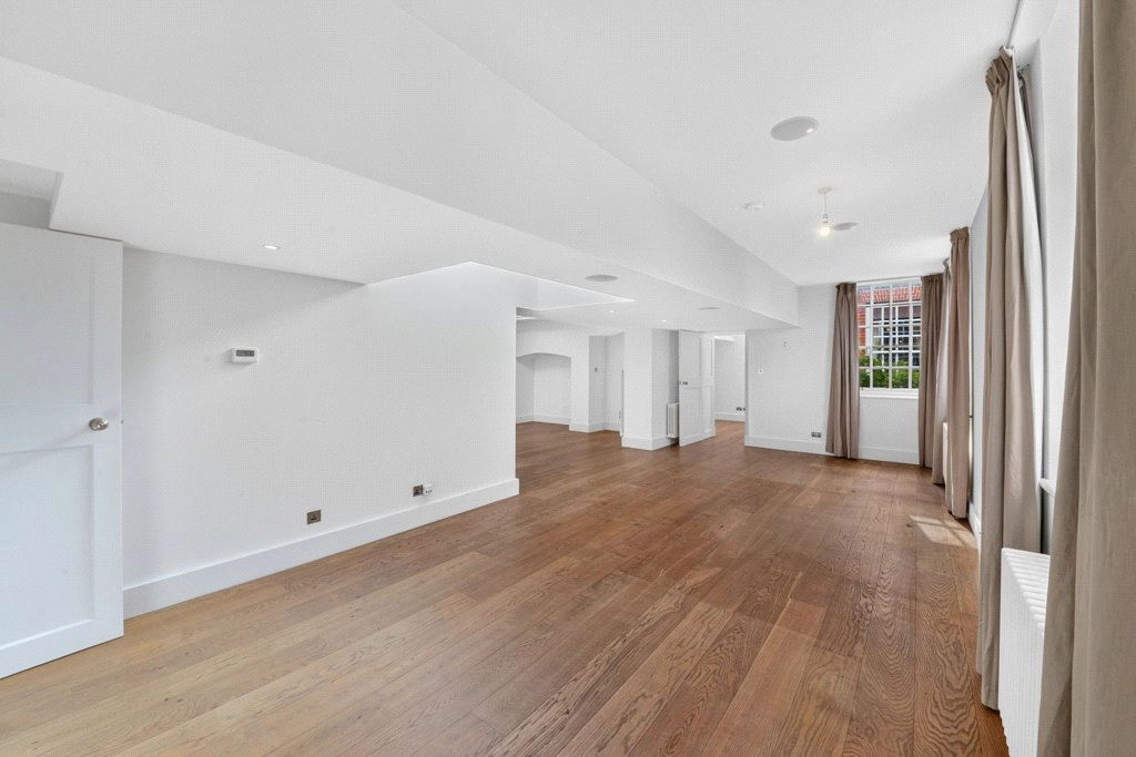 3 bedrooms apartments/flats for sale in Vitali Close, Barnes - SW15 view 5