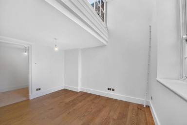 Vitali Close, Barnes - SW15 view 7