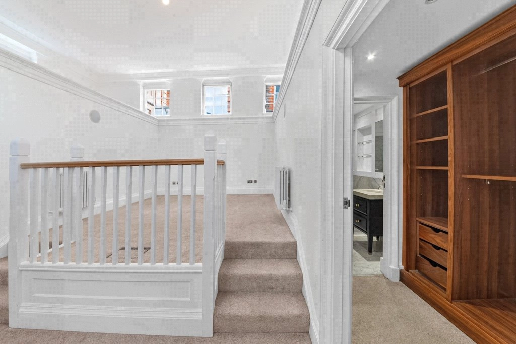3 bedrooms apartments/flats for sale in Vitali Close, Barnes - SW15 view 10