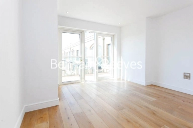 Regatta Lane, London - W6 view 3