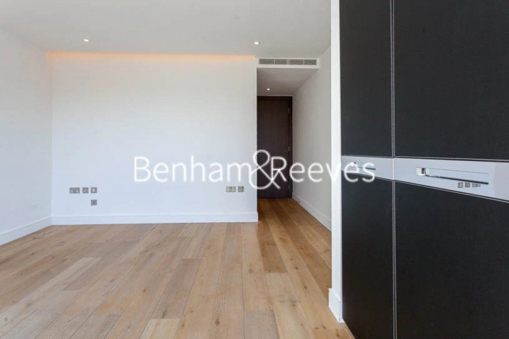 3 bedrooms apartments/flats for sale in Regatta Lane, London - W6 view 4