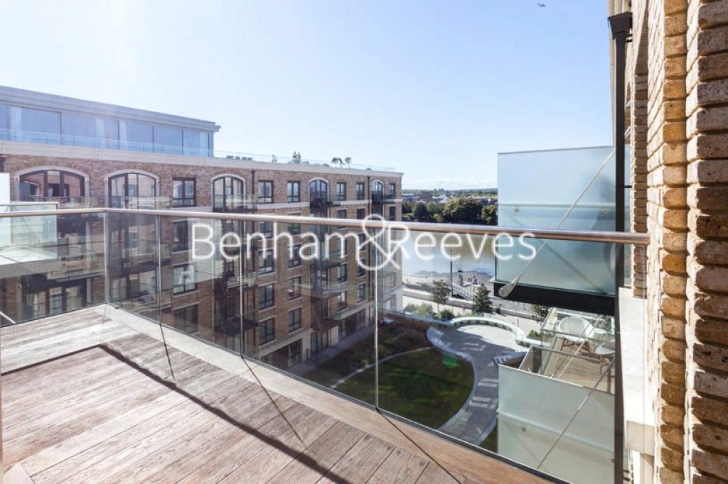 3 bedrooms apartments/flats for sale in Regatta Lane, London - W6 view 9