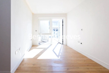 Regatta Lane, London - W6 view 11