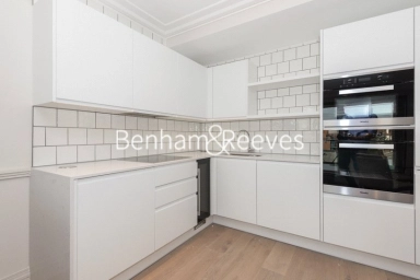 Crisp Road, London - W6 view 2