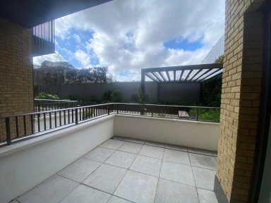 Parr's Way, London - W6 view 3