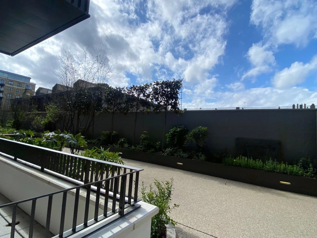 1 bedroom apartments/flats for sale in Parr's Way, London - W6 view 13