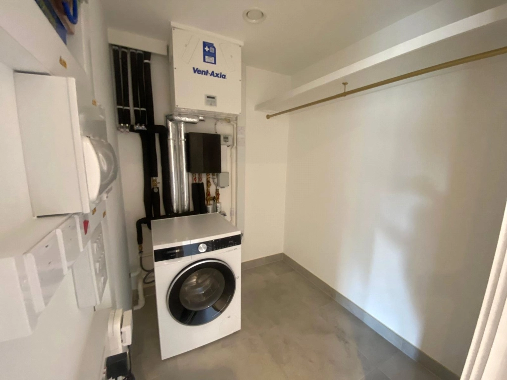 1 bedroom apartments/flats for sale in Parr's Way, London - W6 view 15