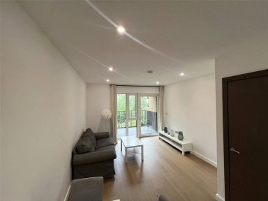 Parrs Way, London - W6 view 3