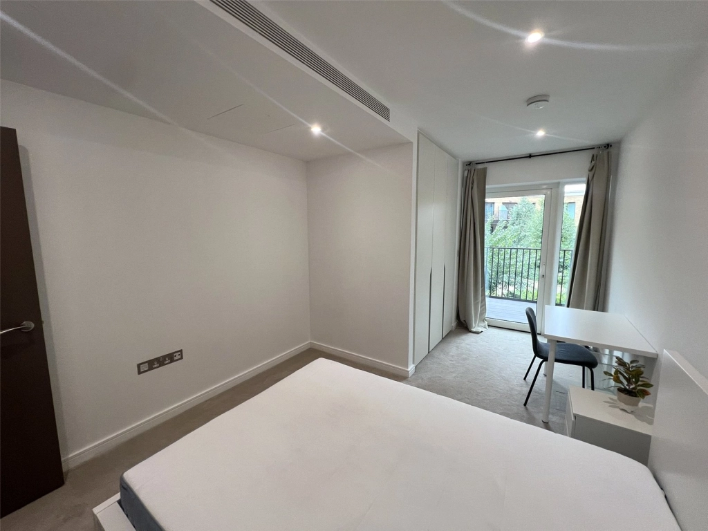 1 bedroom apartments/flats for sale in Parrs Way, London - W6 view 5