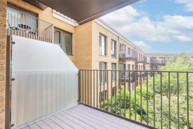 Parrs Way, London - W6 view 9