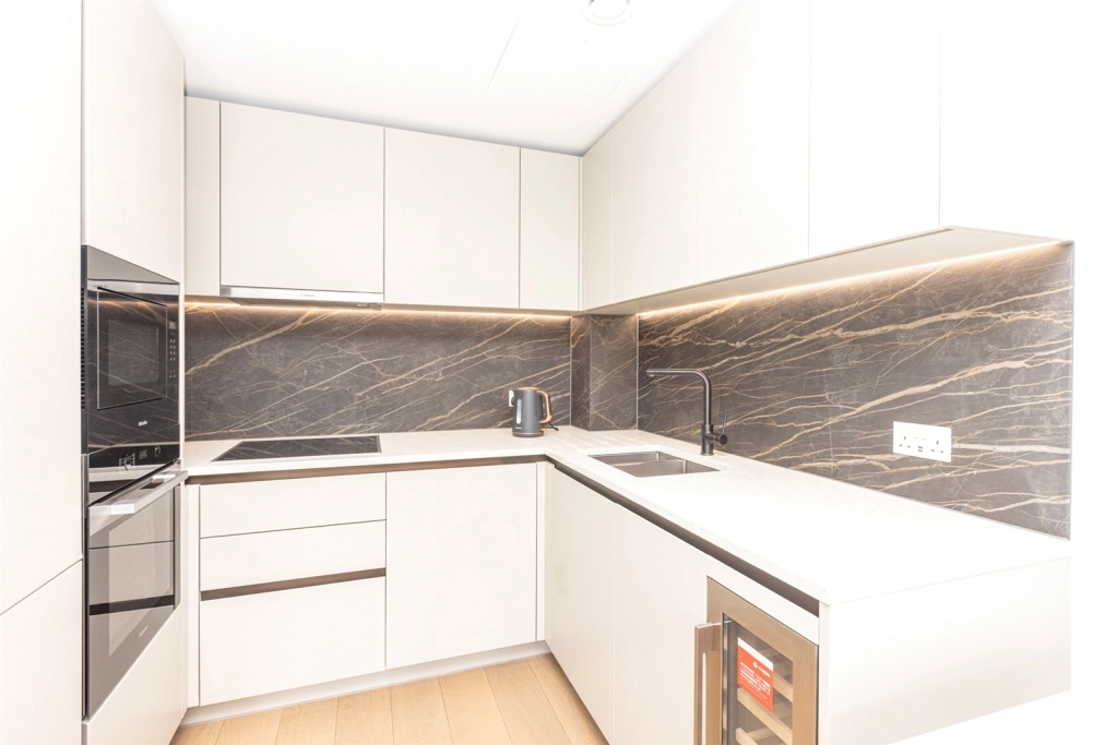 1 bedroom apartments/flats for sale in Parrs Way, London - W6 view 3