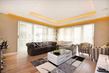 Parr's Way, London - W6 view 1