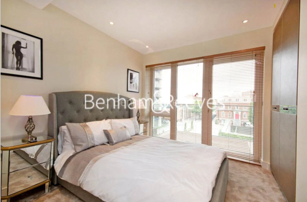 2 bedrooms apartments/flats for sale in Parr's Way, London - W6 view 4