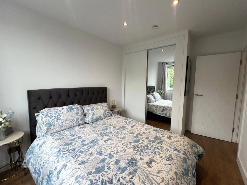 1 bedroom apartments/flats for sale in West Hill, London - SW15 view 3