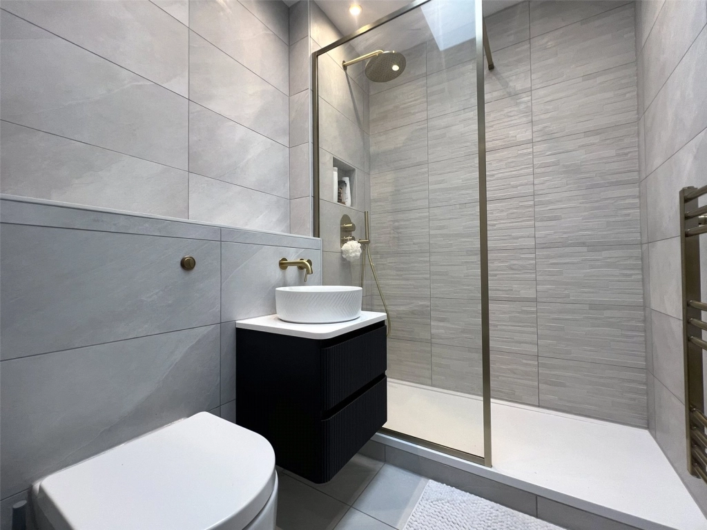 1 bedroom apartments/flats for sale in West Hill, London - SW15 view 4
