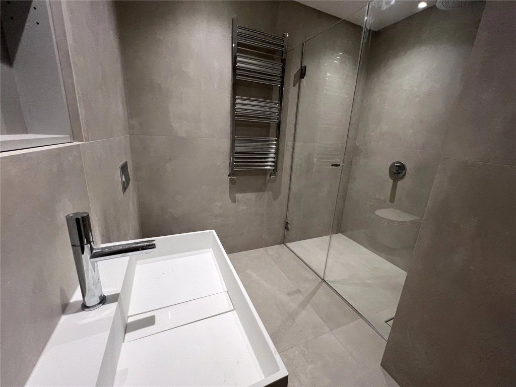 2 bedrooms apartments/flats for sale in High Street Wimbledon, London - SW19 view 4