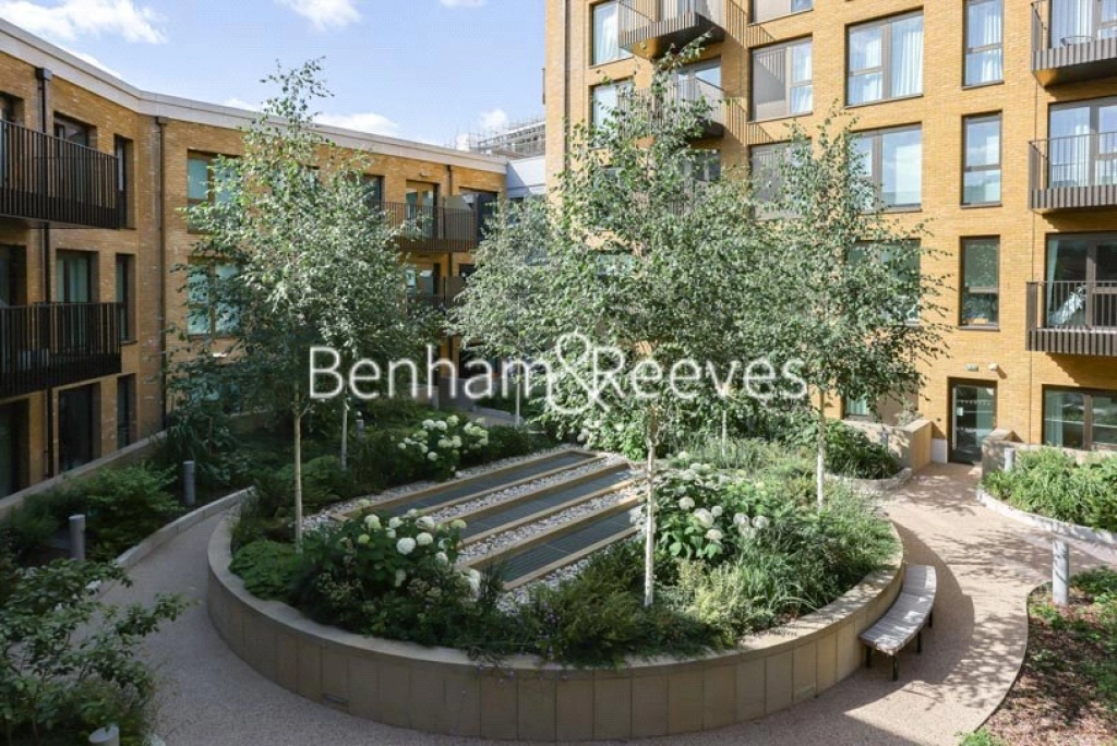 1 bedroom apartments/flats for sale in Distillery Road, London - W6 view 13