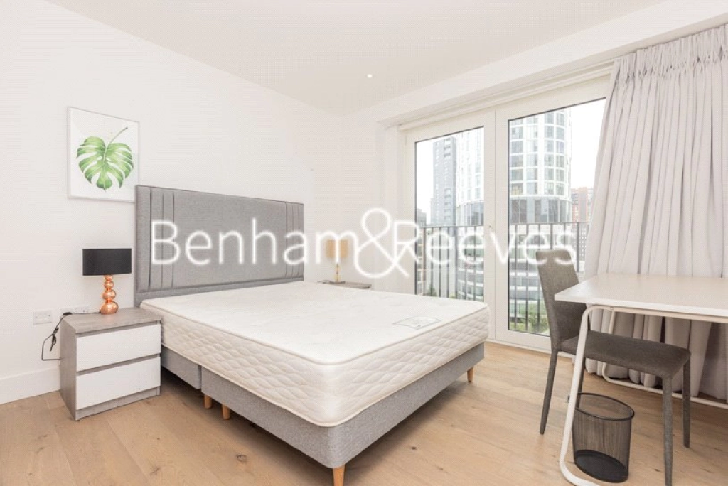 1 bedroom apartments/flats for sale in Exchange Gardens, London - SW8 view 5