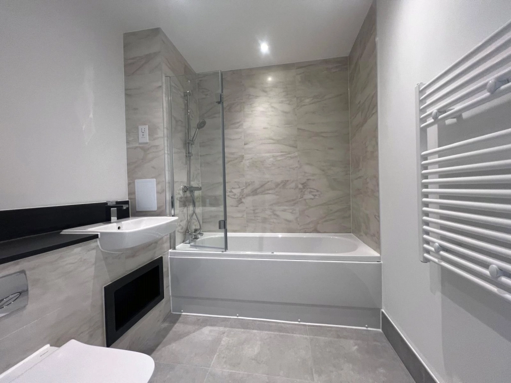 2 bedrooms apartments/flats for sale in Burlington Road, New Malden - KT3 view 5