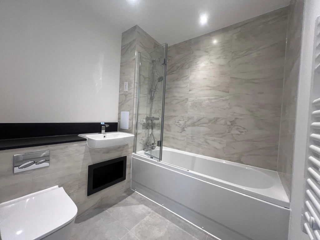 2 bedrooms apartments/flats for sale in Burlington Road, New Malden - KT3 view 8