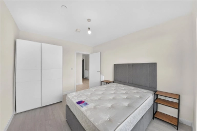 Burlington Road, New Malden - KT3 view 8