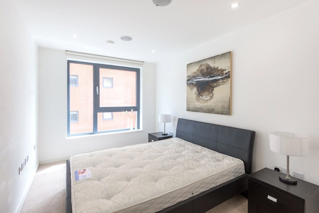 1 bedroom  for sale in Chartfield Avenue, London - SW15 view 3