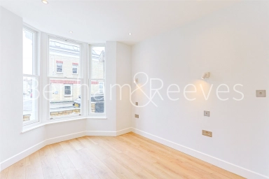Disraeli Road, London - SW15 view 3