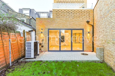 Disraeli Road, London - SW15 view 5