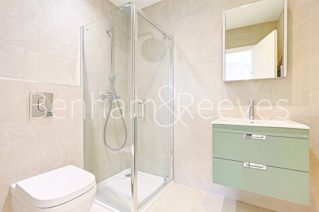 3 bedrooms apartments/flats for sale in Disraeli Road, London - SW15 view 10