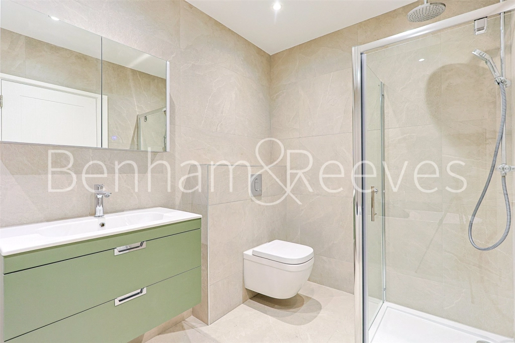 3 bedrooms apartments/flats for sale in Disraeli Road, London - SW15 view 15