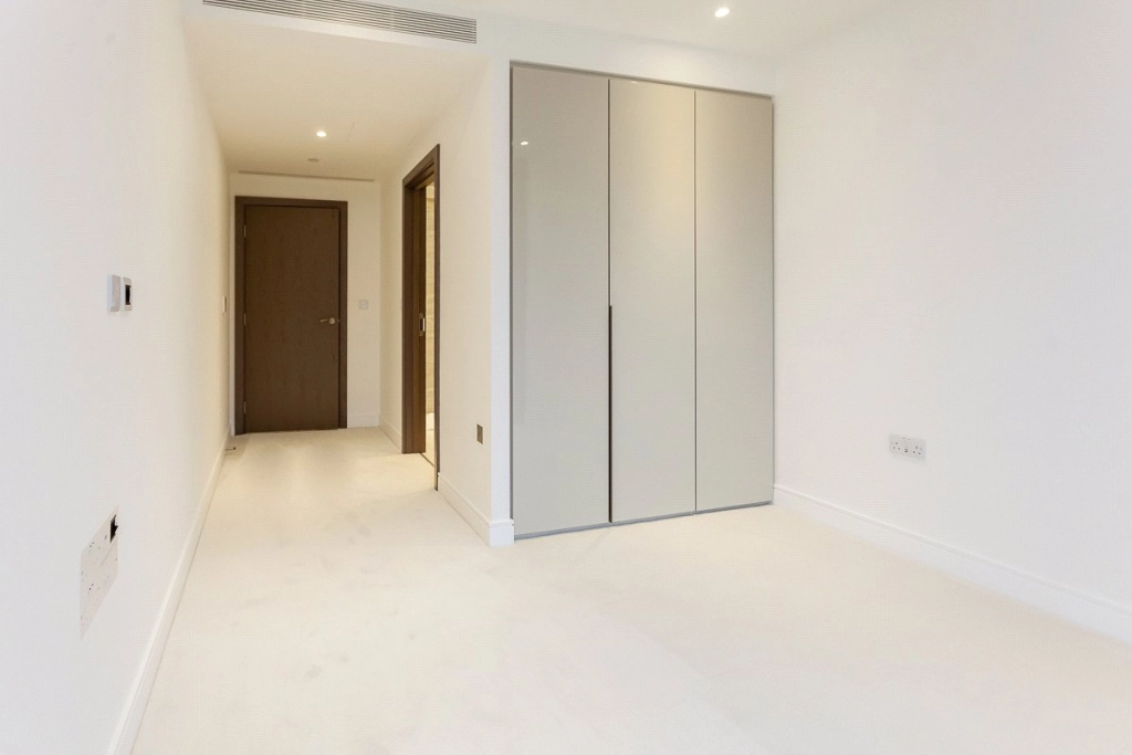 2 bedrooms apartments/flats for sale in Parr's Way, London - W6 view 8