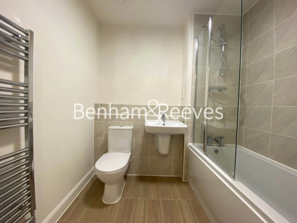 1 bedroom apartments/flats for sale in Berwick Place, Trumpington, Cambridge - CB2 view 4