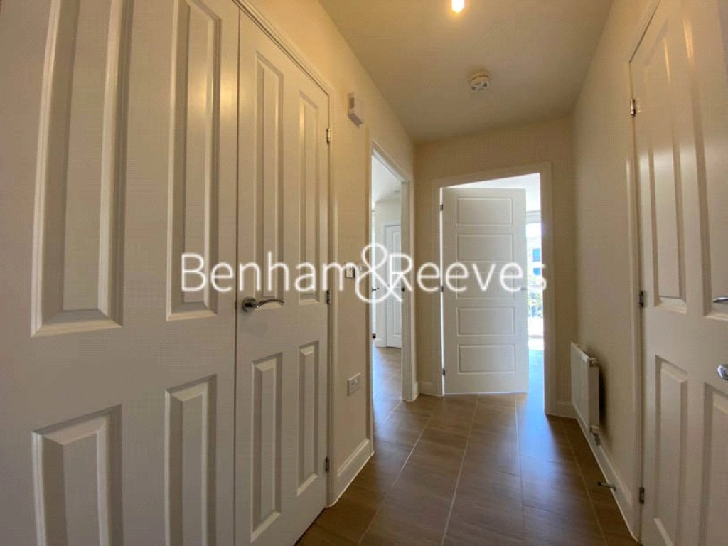 1 bedroom apartments/flats for sale in Berwick Place, Trumpington, Cambridge - CB2 view 5
