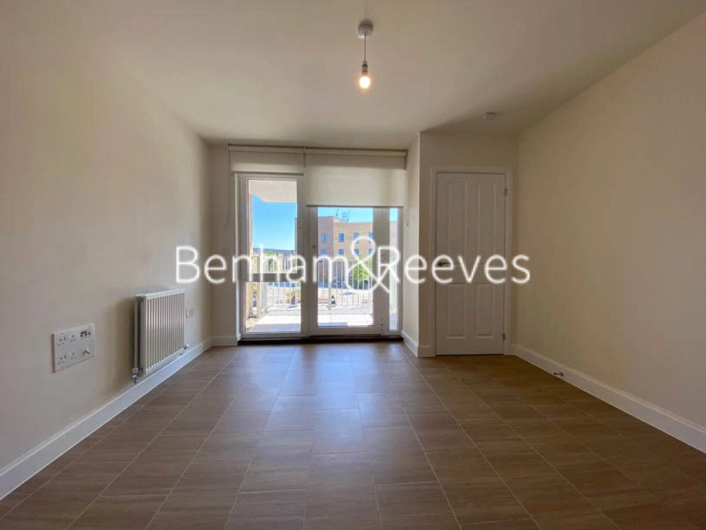 1 bedroom apartments/flats for sale in Berwick Place, Trumpington, Cambridge - CB2 view 3