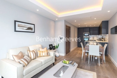 Parr's Way, London - W6 view 1