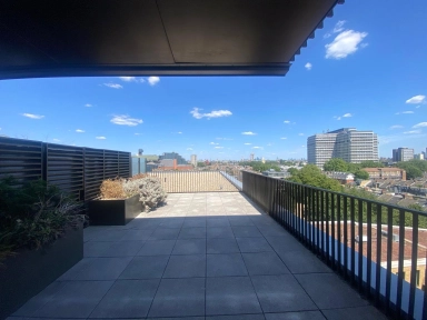 Parrs Way, London - W6 view 2